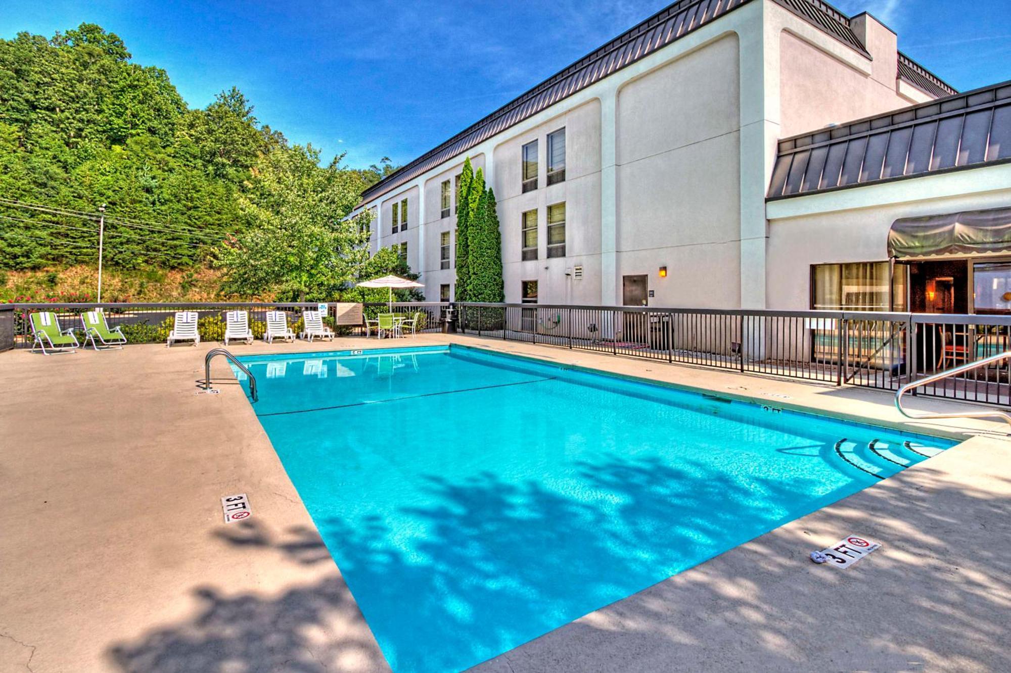 Hampton Inn Franklin, Nc Exterior foto
